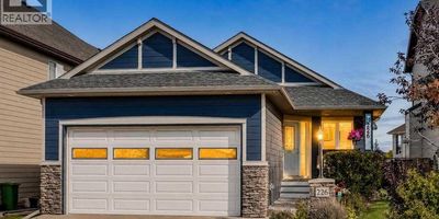 New Listing: 226 Cimarron Drive, Okotoks — Bungalow in Cimarron Springs ($700,000)
